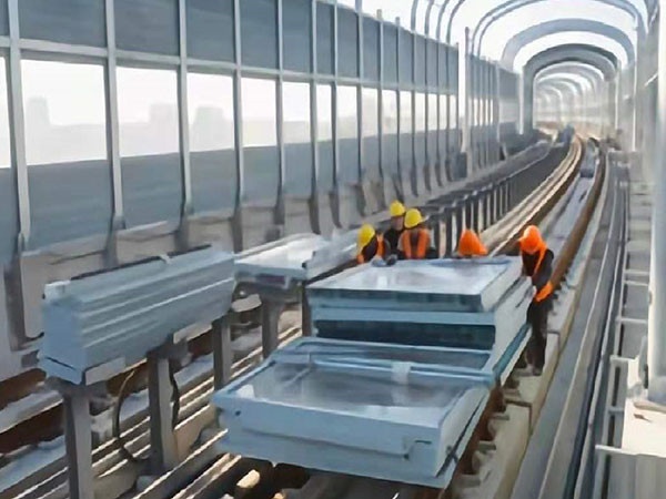 高鐵、地（dì）鐵（tiě）站配套設施